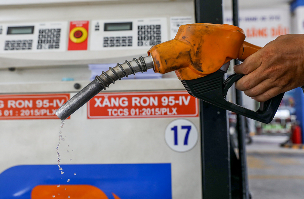 Giá xăng dầu trong nước có thể tăng mạnh từ ngày mai (21/1)? - Ảnh 1