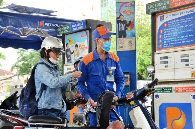 xăng, dầu trong nước vào đợt tăng giá mạnh